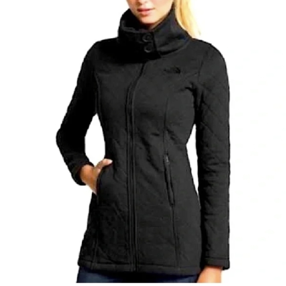 NWOT: The North Face Black Quilted Fleece Jacket